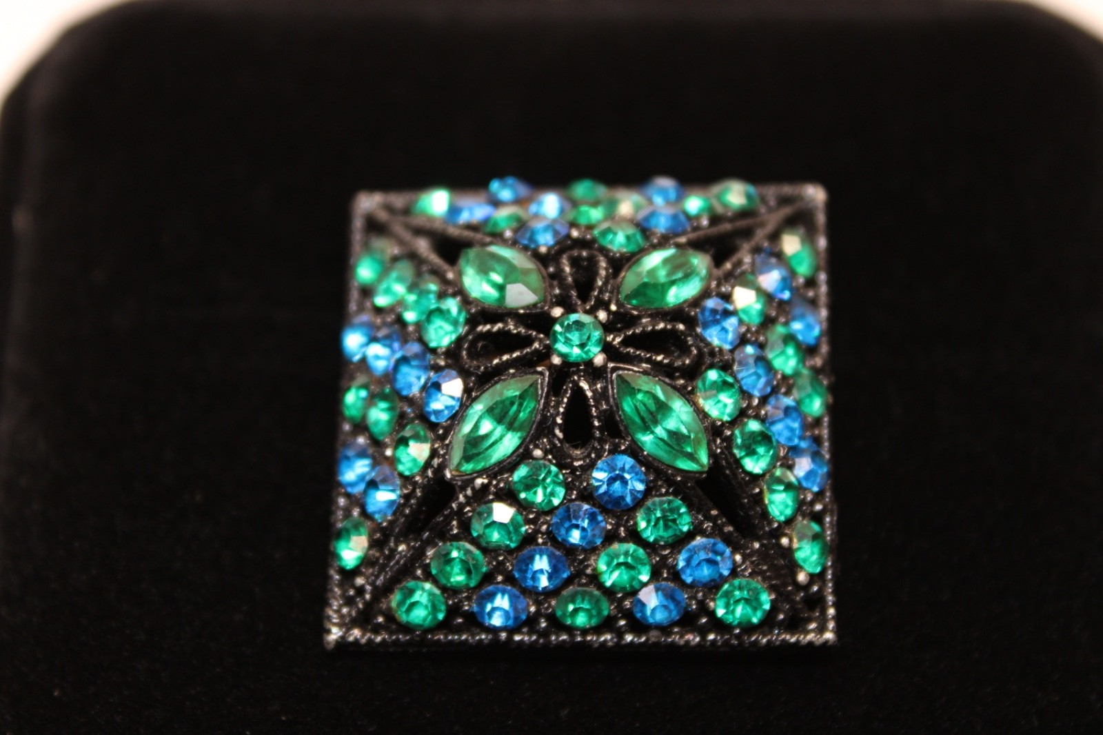Vintage Blue Green Rhinestone Brooch & Clip Earrings Set Black Japanned Metal