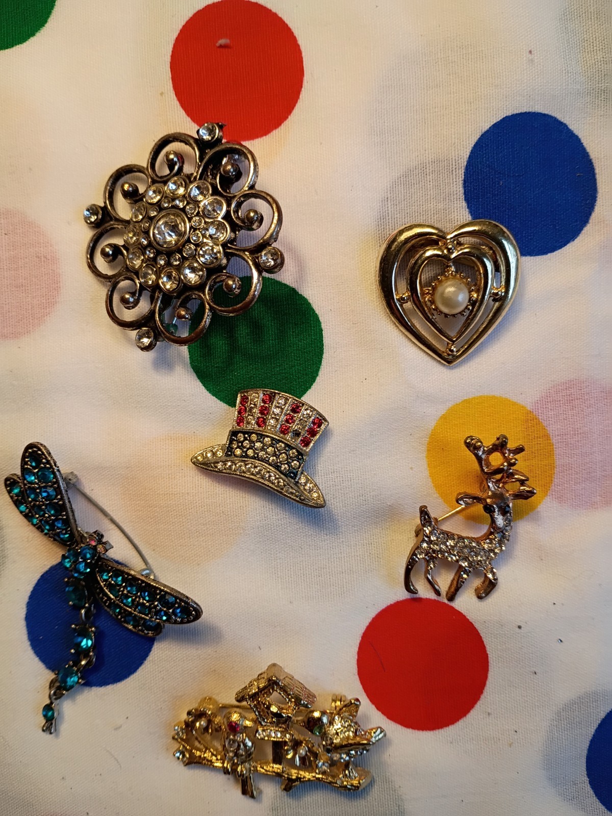 Lots of 6 Vintage Estate Brooches Looks Great All Wearable , Unknown Makers