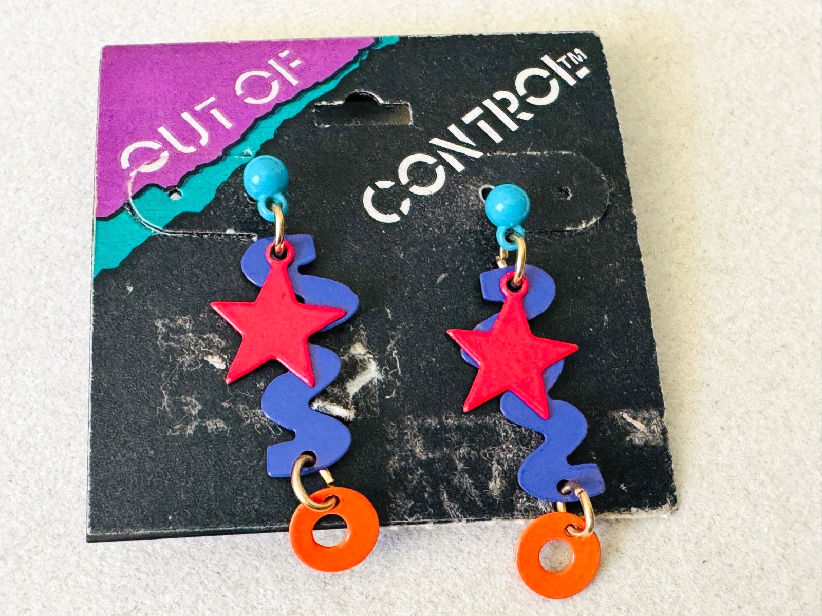 Vintage 1980s OUT OF CONTROL TM Colorful Metal Dangle Pierced Earrings Orig Card