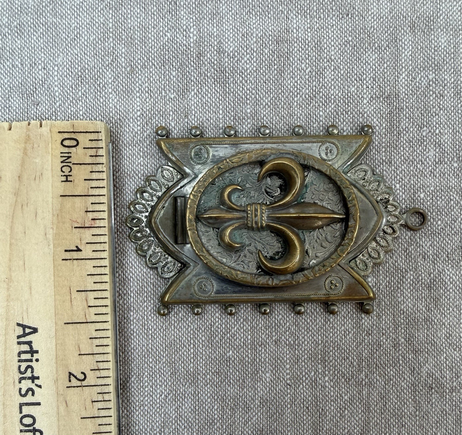 Vtg Victorian Style Fleur De Lis Pendant Statement Dress/Sash Ornament NOTES