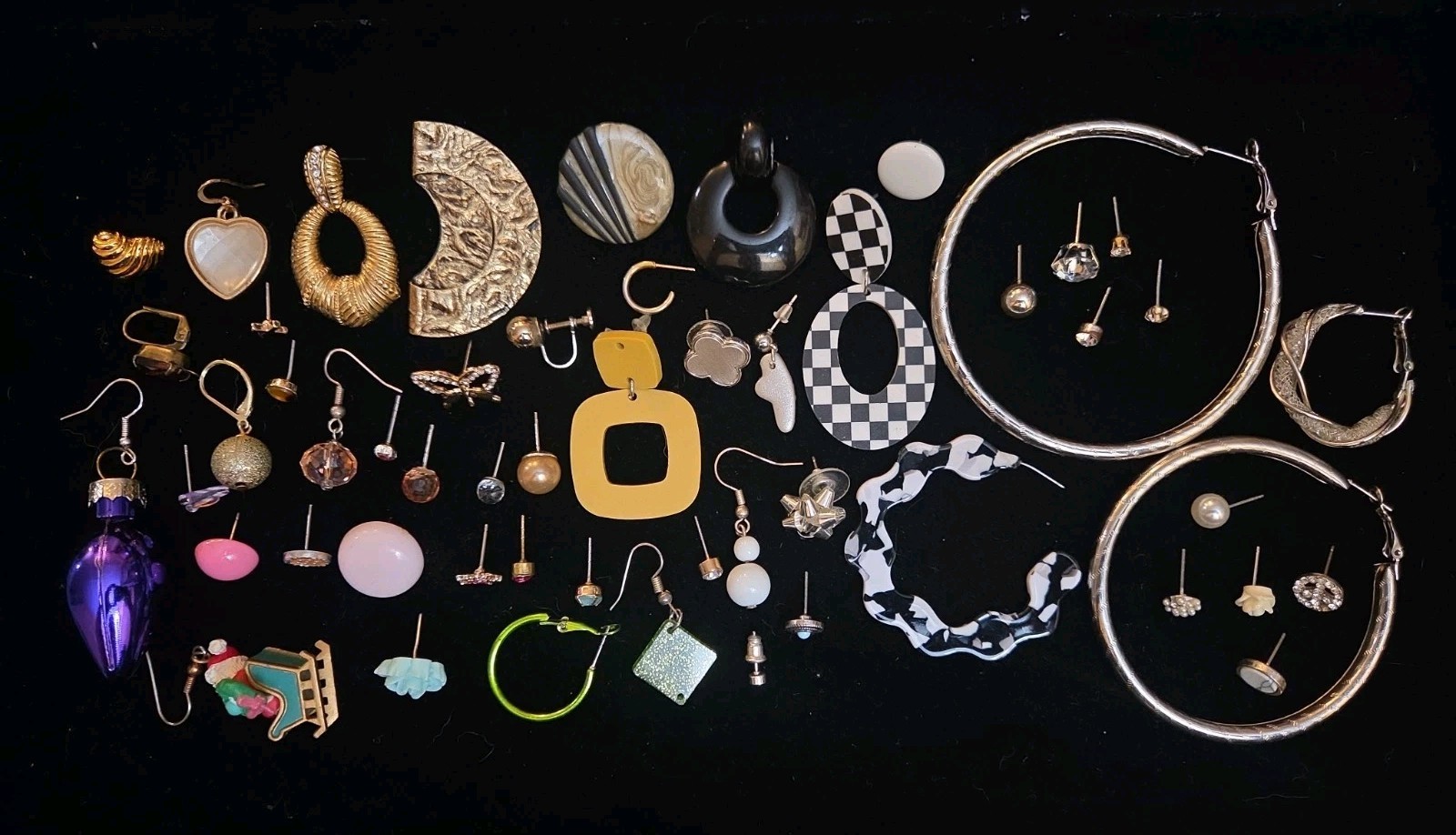 Lot Of Vintage Costume Jewelry Single Earrings