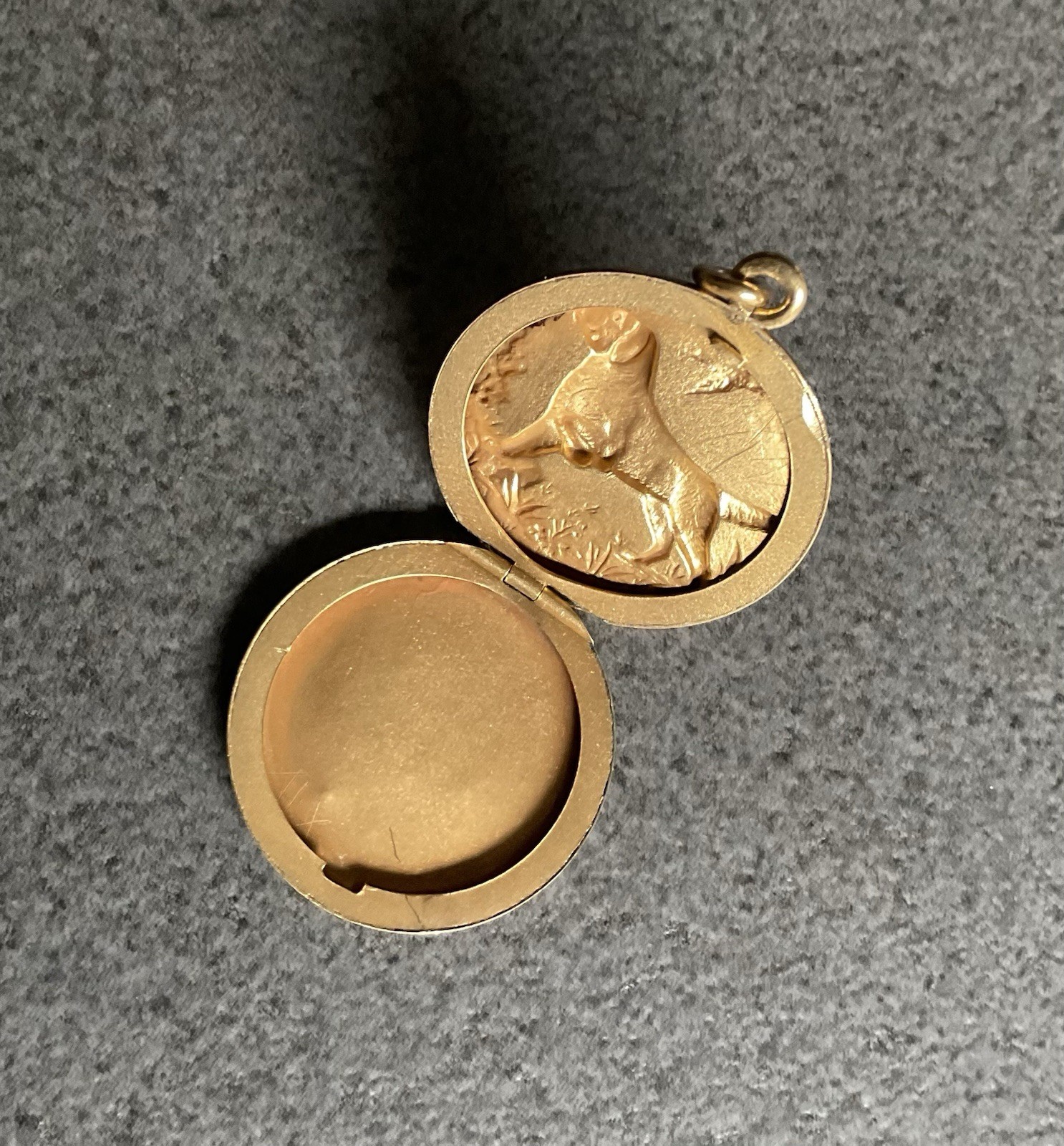 Antique Victorian Gold Filled Hunting Dog Locket Round Pointer Bird Pendant/ Fob
