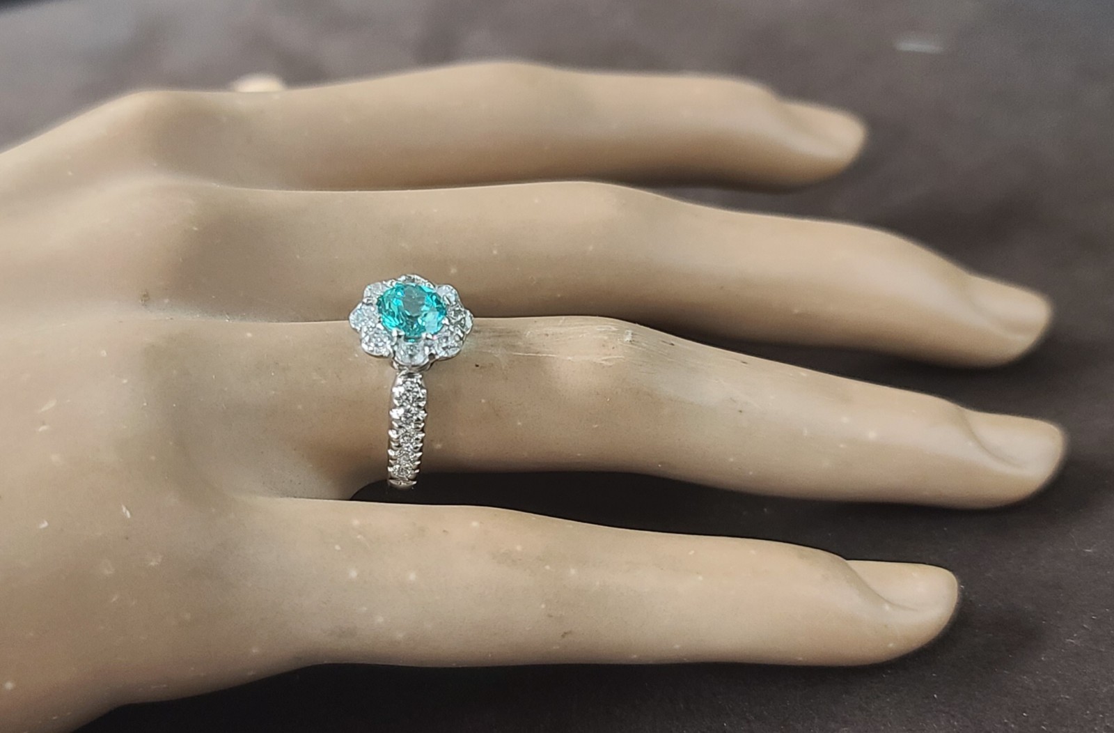 Vintage 14k White Gold Engagement Ring 1.32CT. Blue Neon Tourmaline Round Cut