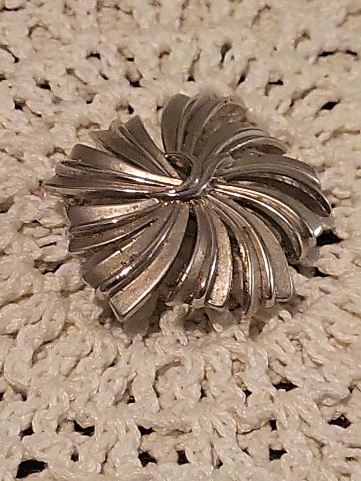 Vintage Signed Crown Trifari Silver Tone Pin Brooch