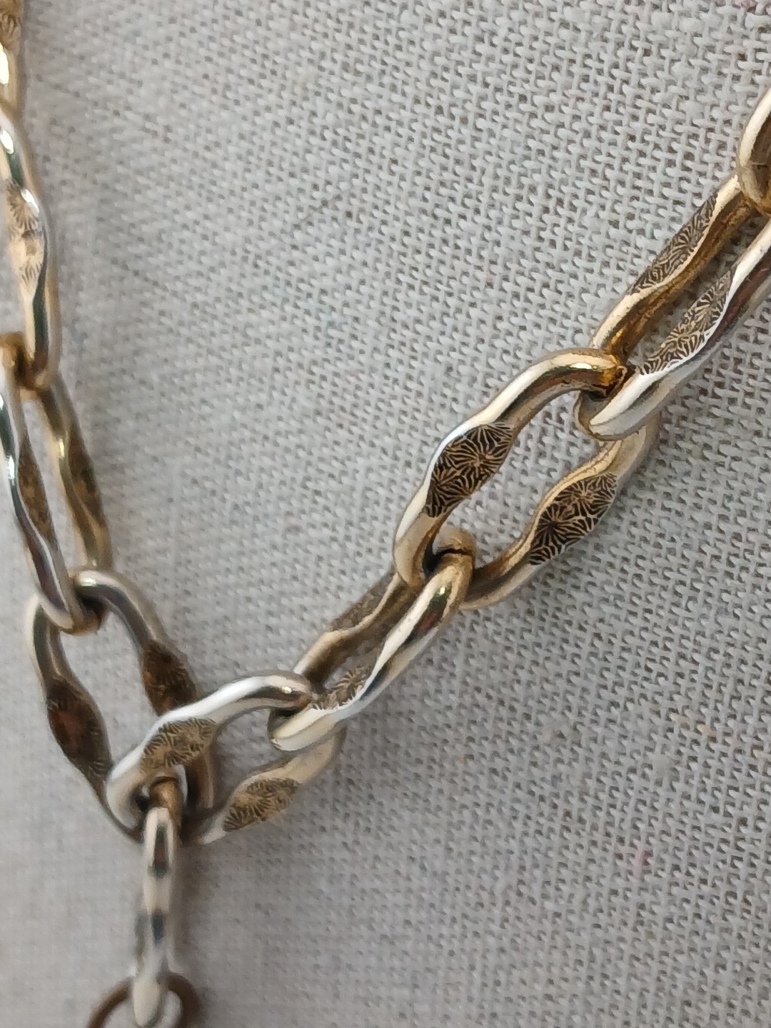 RARE SIGNED ART TWO TONE Brutalist hammered bird design pendant necklace