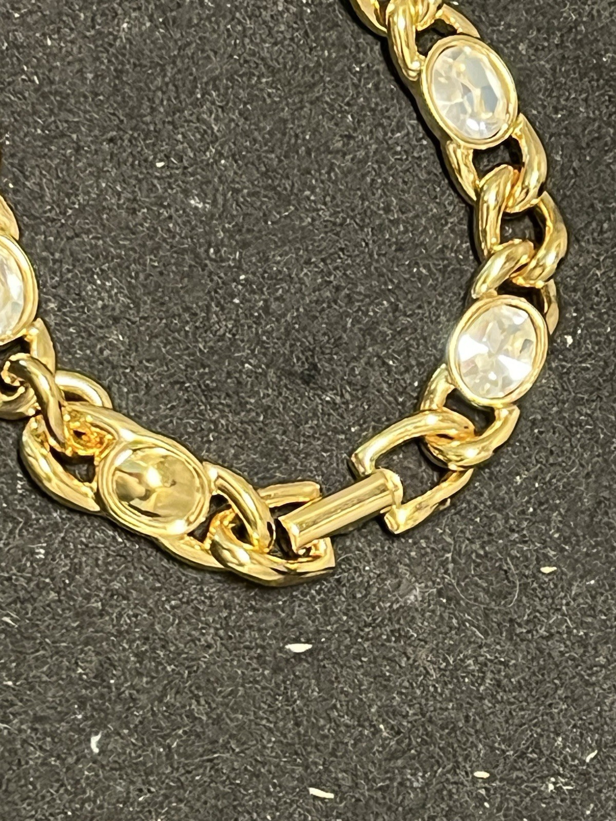 Vonelle Swarovski Crystal Austrian Glass 6.5” Gold tone Tennis Vtg Bracelet