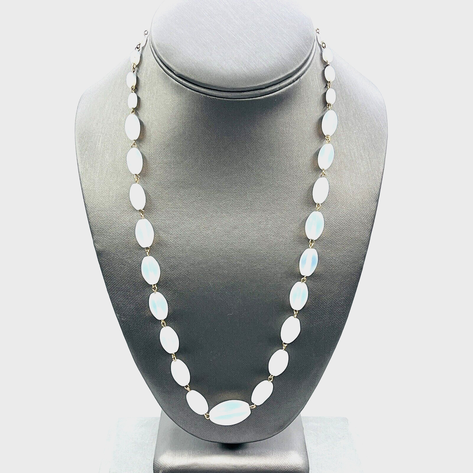 Vintage Art Deco Opaline Opalite Graduated Glass Bead Necklace 21″