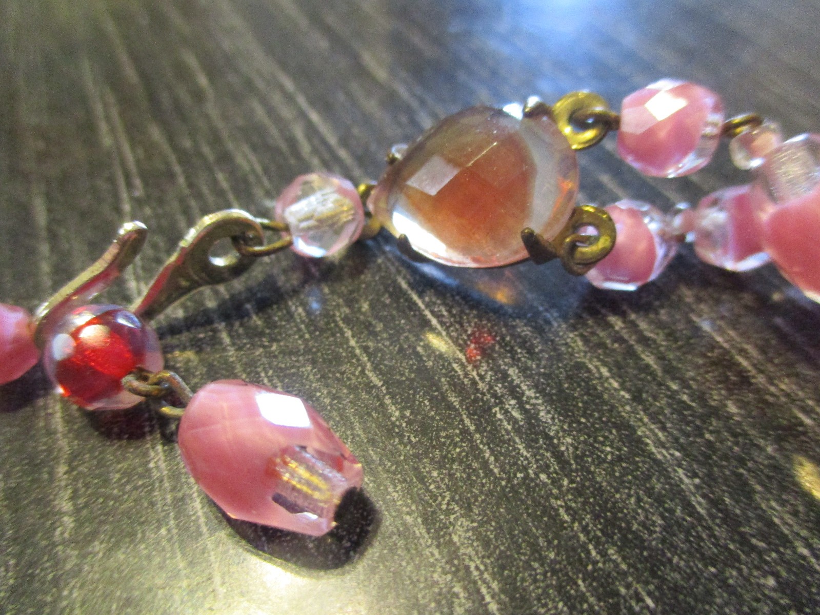 Vtg Opalescent Red Pink Cased Faceted Glass Bead Necklace Wrap Around Bracelet