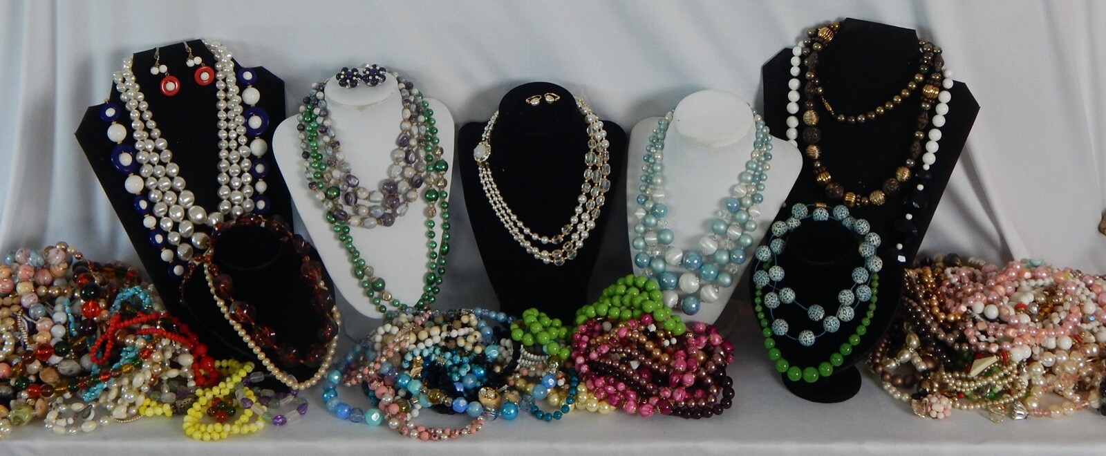 HUGE LOT VINTAGE JAPAN & HONG KONG COLORFUL BEAD NECKLACES EARRINGS, ALL GOOD!