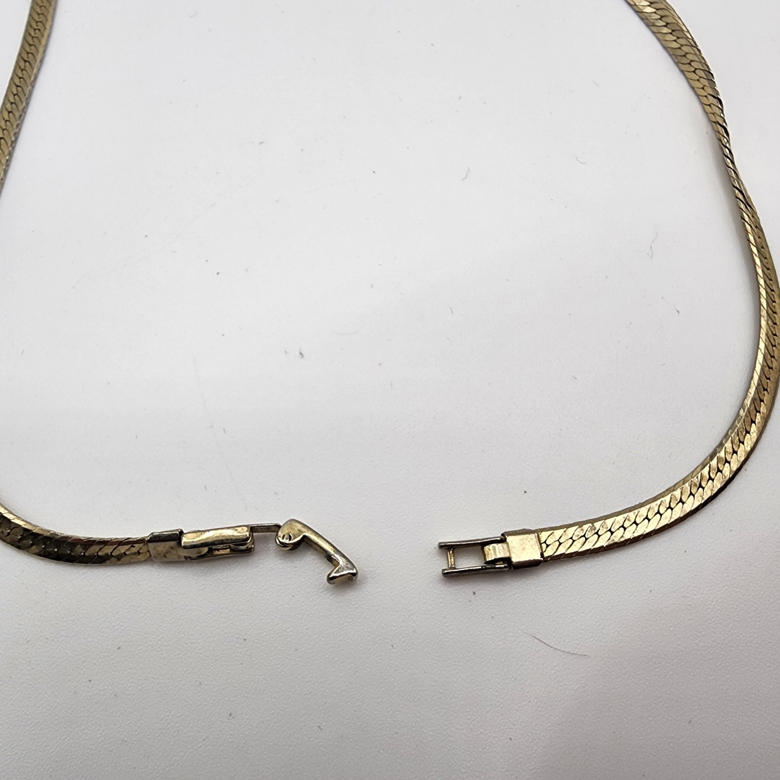 Vintage Gold Tone Snake Chain Style Necklace With Dog Charm Pendant 30″ Long