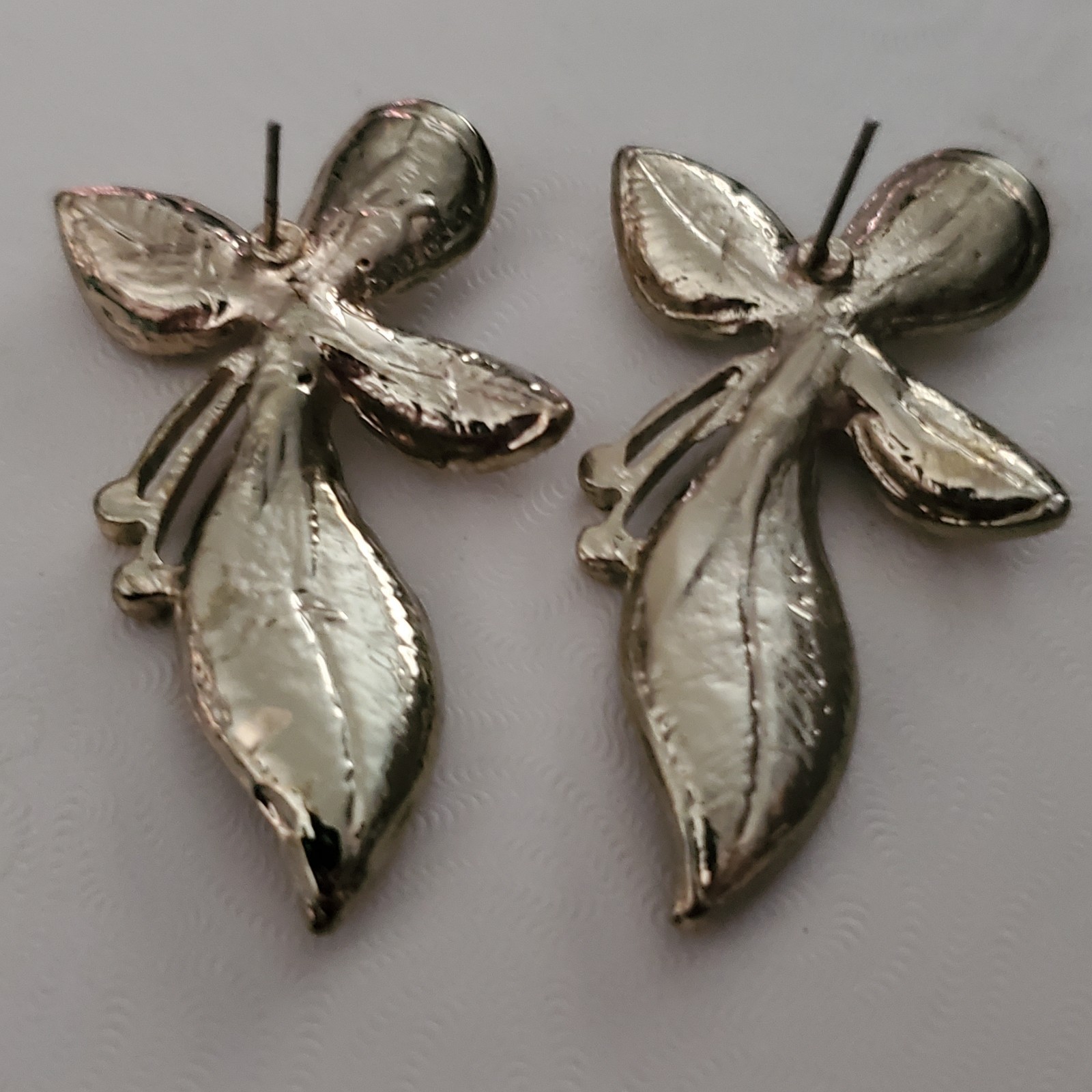 Avon 35th Anniversary 2006 Rhinestone Flower Brooch with coordinated earring set