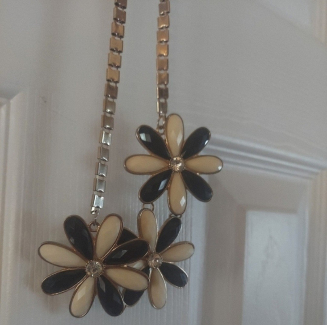 Y2k ERICA LYONS DAISY CHOKER NECKLACE 14″ Blk & Wht ENAMEL SILVER Excellent!