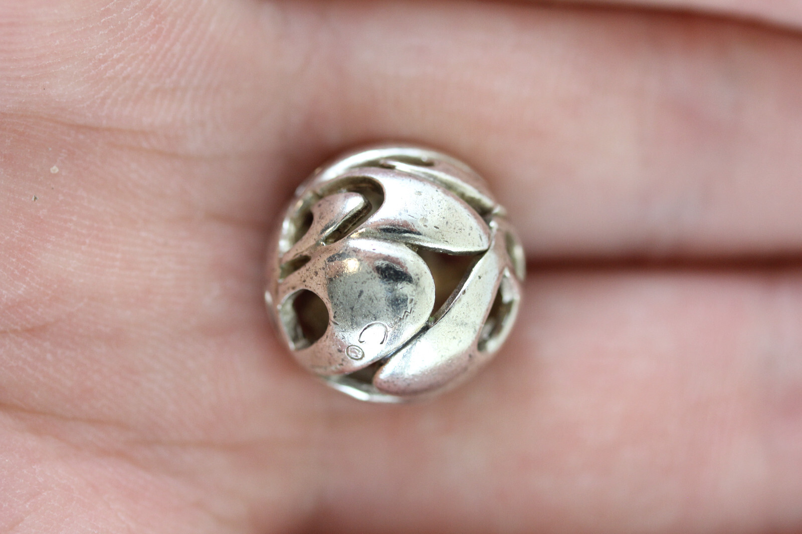 VINTAGE BALL ORB CUT OUT STERLING SILVER PENDANT 925 DESIGNER PRETTY SLIDE