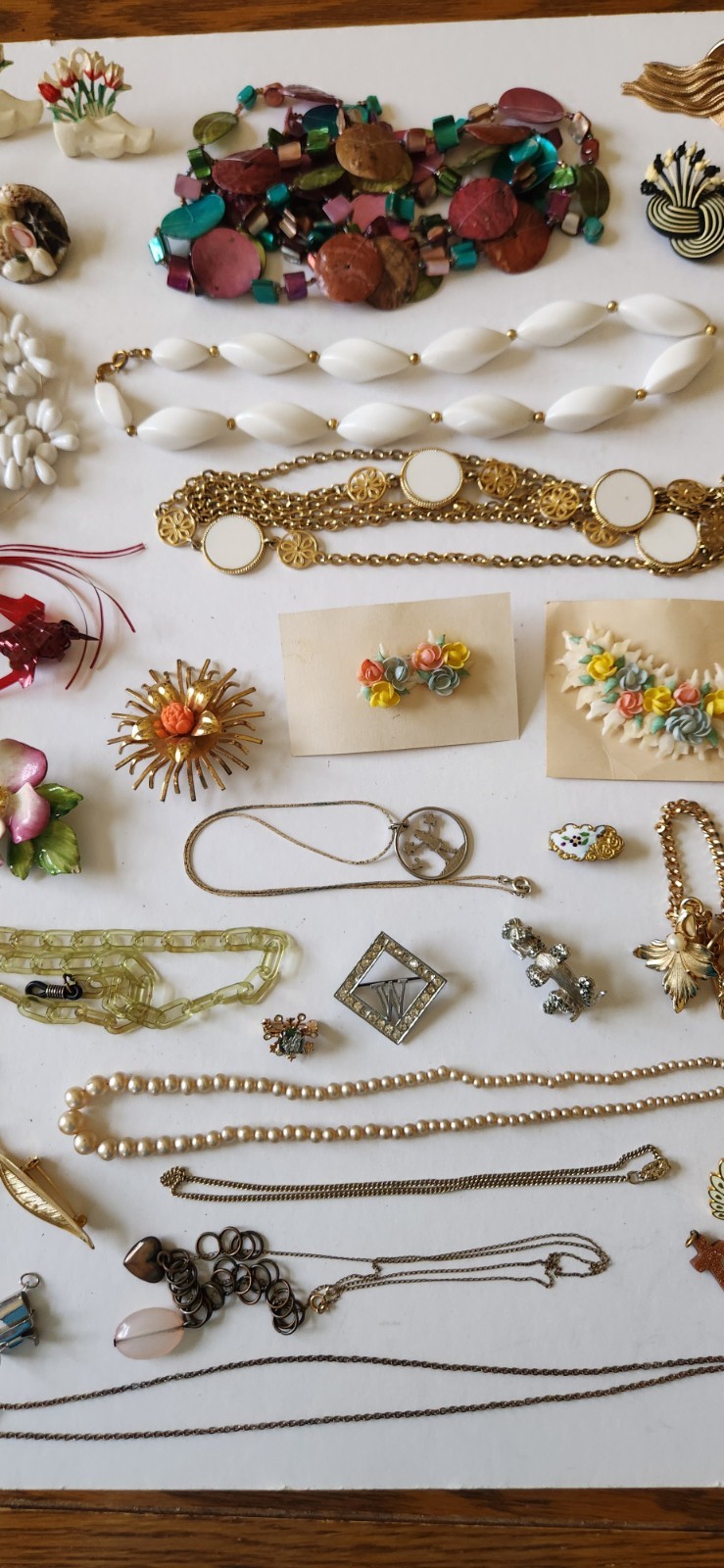 Nice Assorted Lot Of Vintage Jewelry 40 + Pieces Crystal P orcelain Dutch Shoes