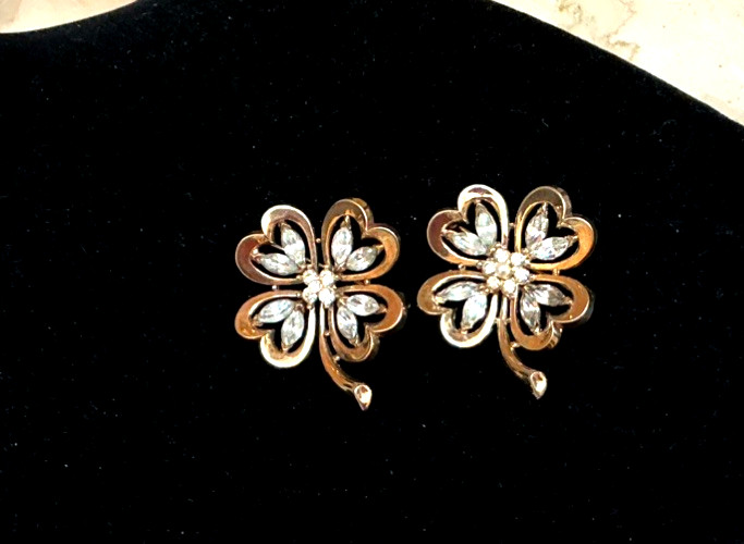 Vintage Crown Trifari Sterling Sillver Clover Brooch Pin Goldtone Set of 2