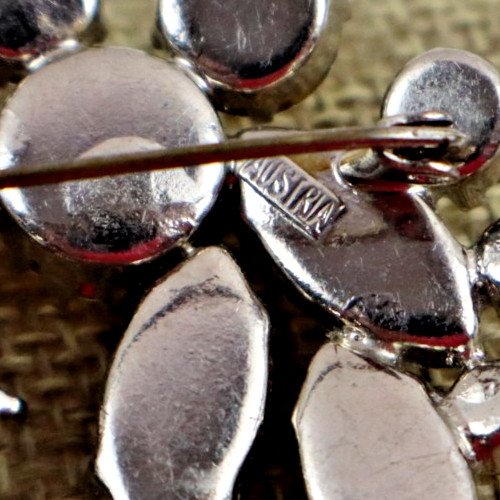 vintage Austria clear rhinestone brooch pin silver tone faceted crystals prongs