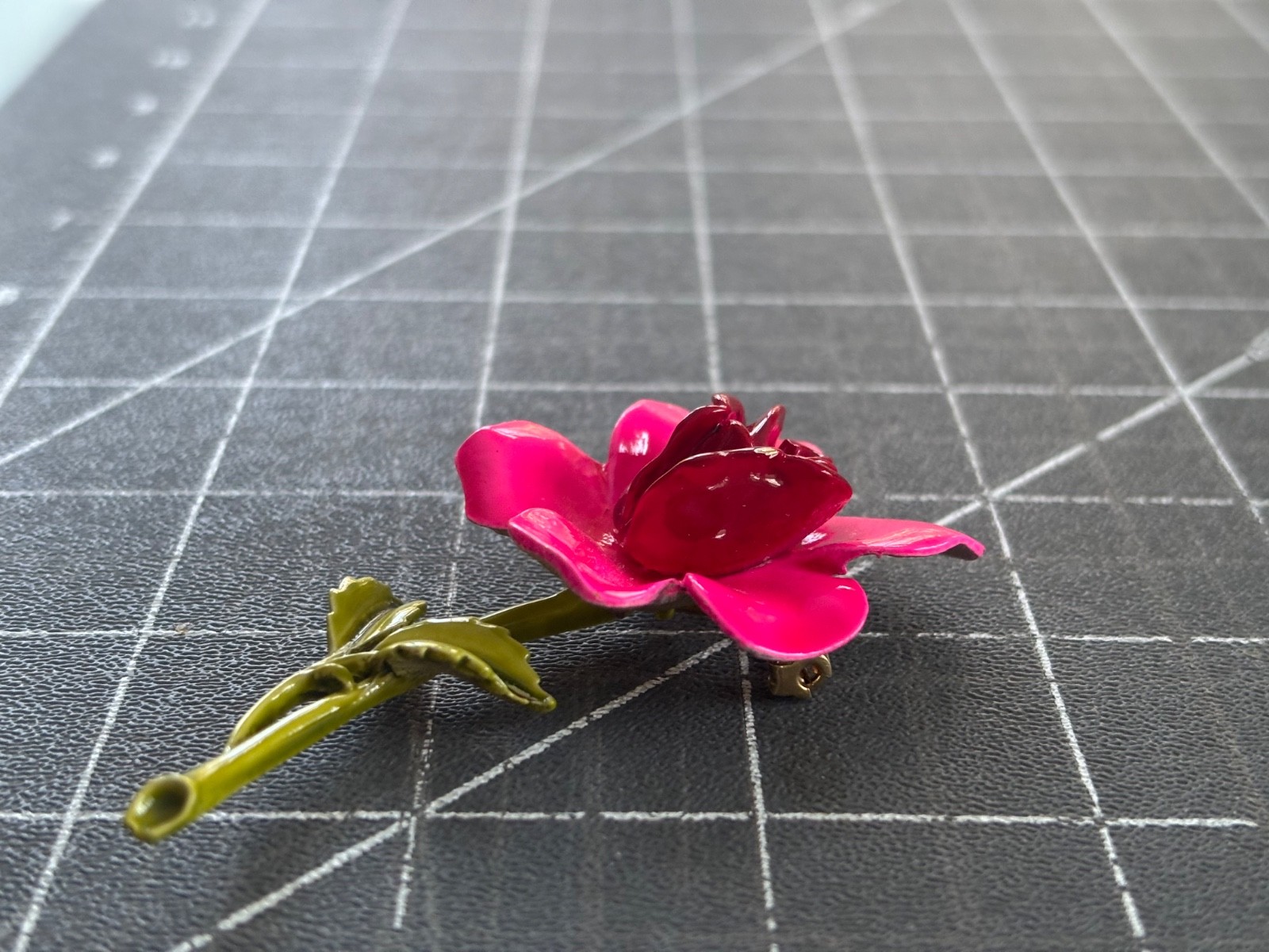 Vintage signed ART hot pink ROSE flower brooch~Flower PIN~1960s~Arthur Pepper