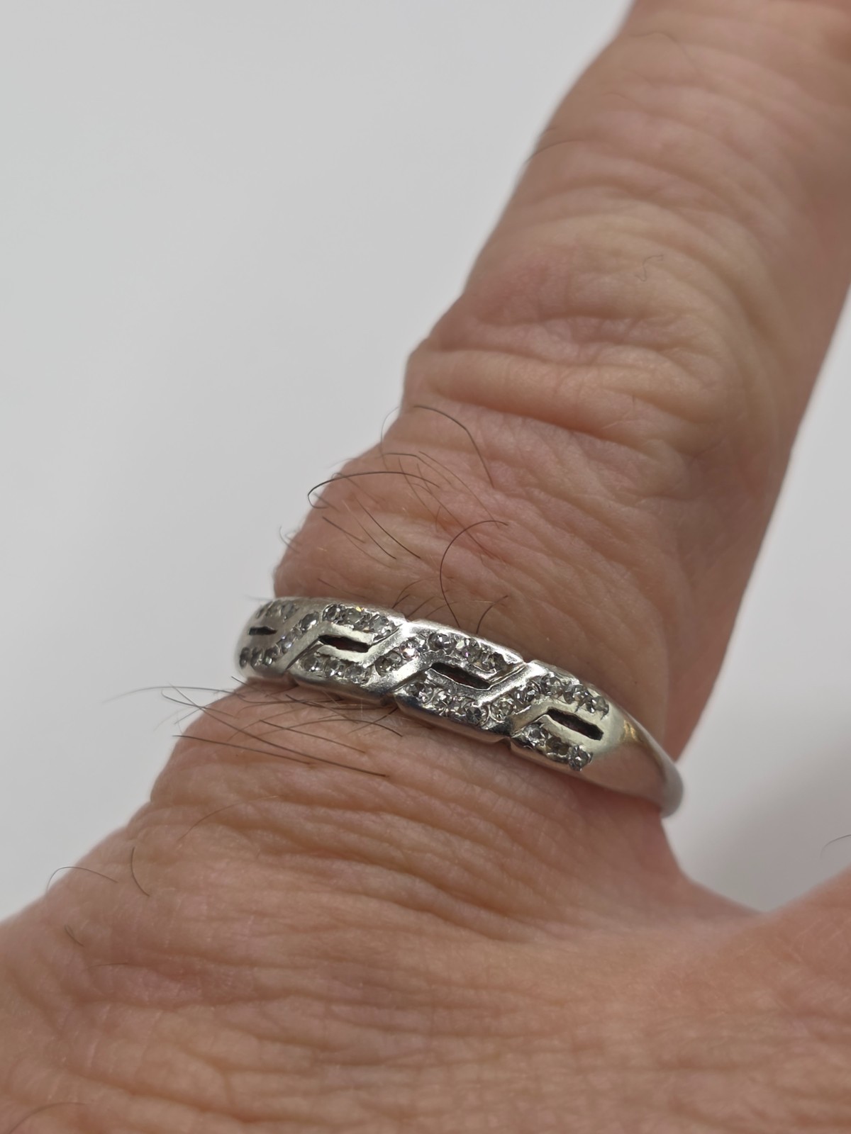 Antique Platinum Diamond art Deco band ring rose cut diamonds