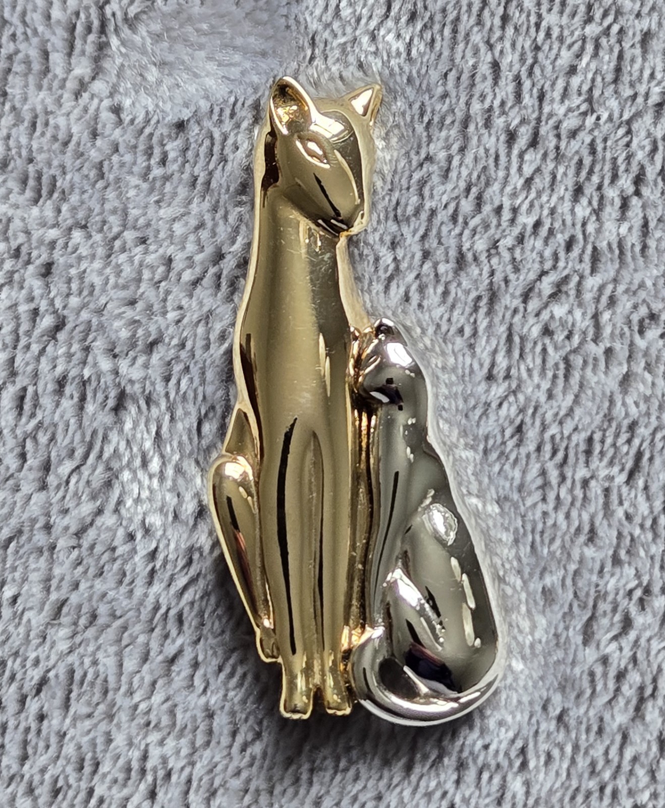 Vintage Cats Brooch Pin Gold Silver Tone Mother Kitten Sleek 2.25″ EUC US SELLER