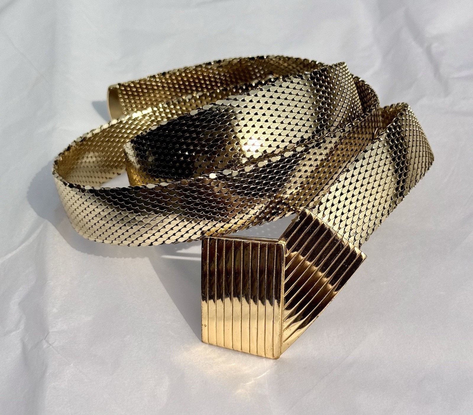 Vintage Whiting & Davis By Al Roberto’84 Gold Tone Liquid Metal Mesh Belt 33-37”