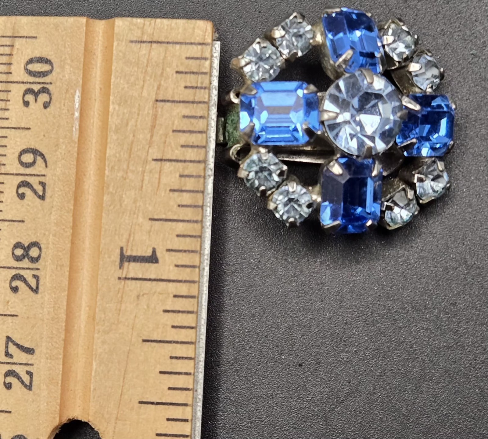 Vtg Unmarked Blue Rhinestone Clip On Earrings Emerald Cut Round Domed SilverTone