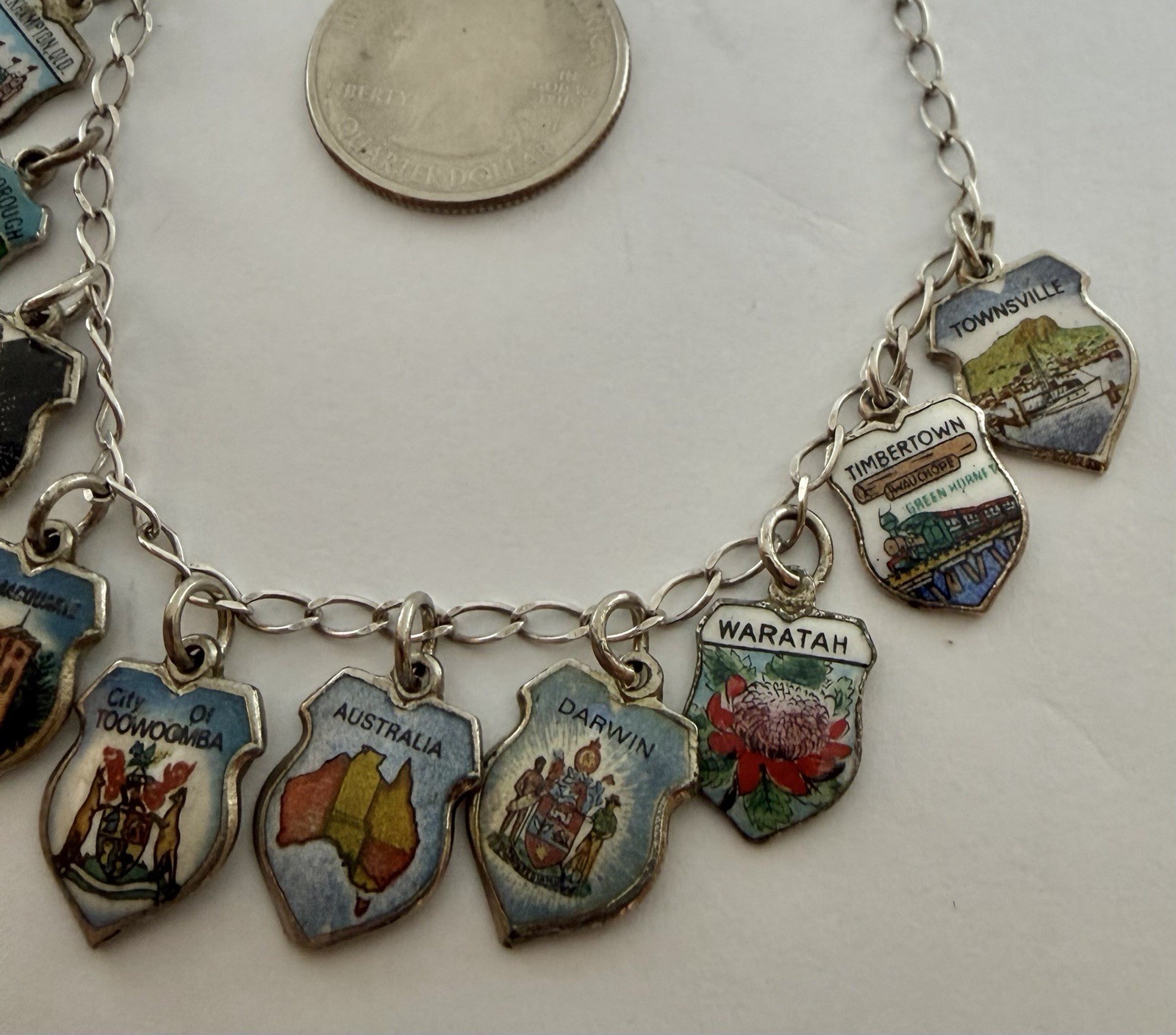 Vintage 10 Australia Tourist Historical Sites Shield Charms 925 Bracelet 7 3/4”