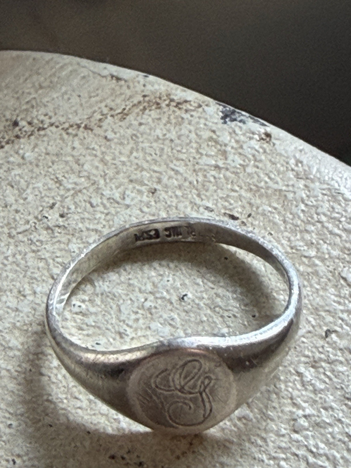 Vintage .925 Hallmarked Sterling Signet Ring Monogram “G” Size 3.75/4