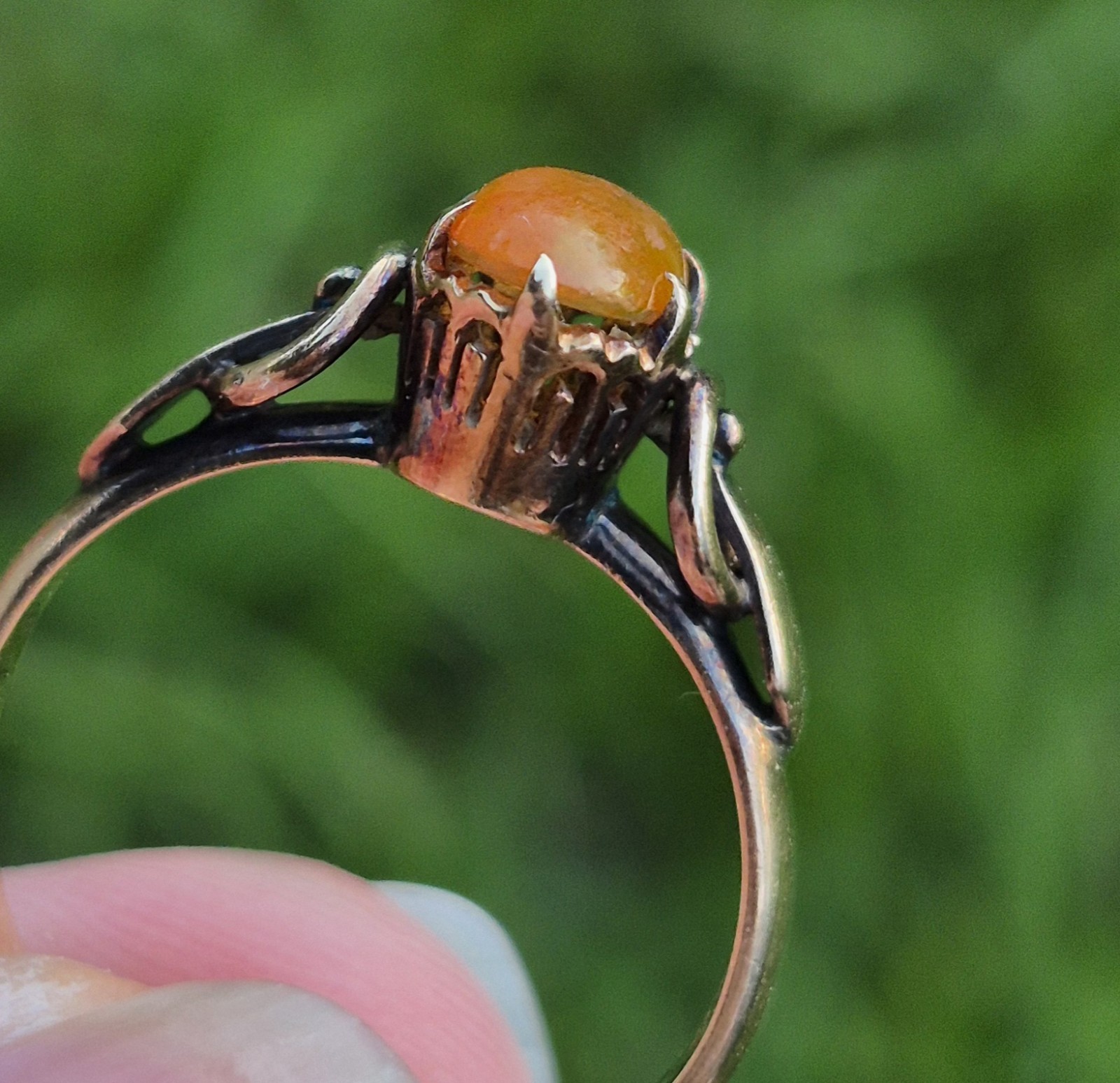 Antique 18K Yellow Gold Orange Fire Ethiopian Opal Ring Old Estate Jewelry