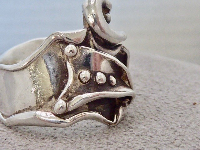 DESIGNER LuLu MODERNIST DESIGN STERLING SIVLER BAND RING SIZE 7.5 RING