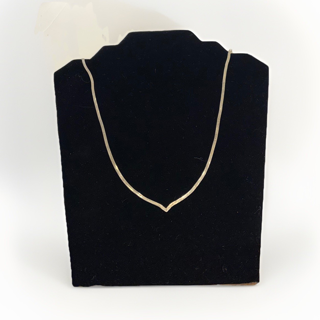 Vintage Italian 925 Sterling Silver Flat Chevron V-Necklace Herringbone Chain