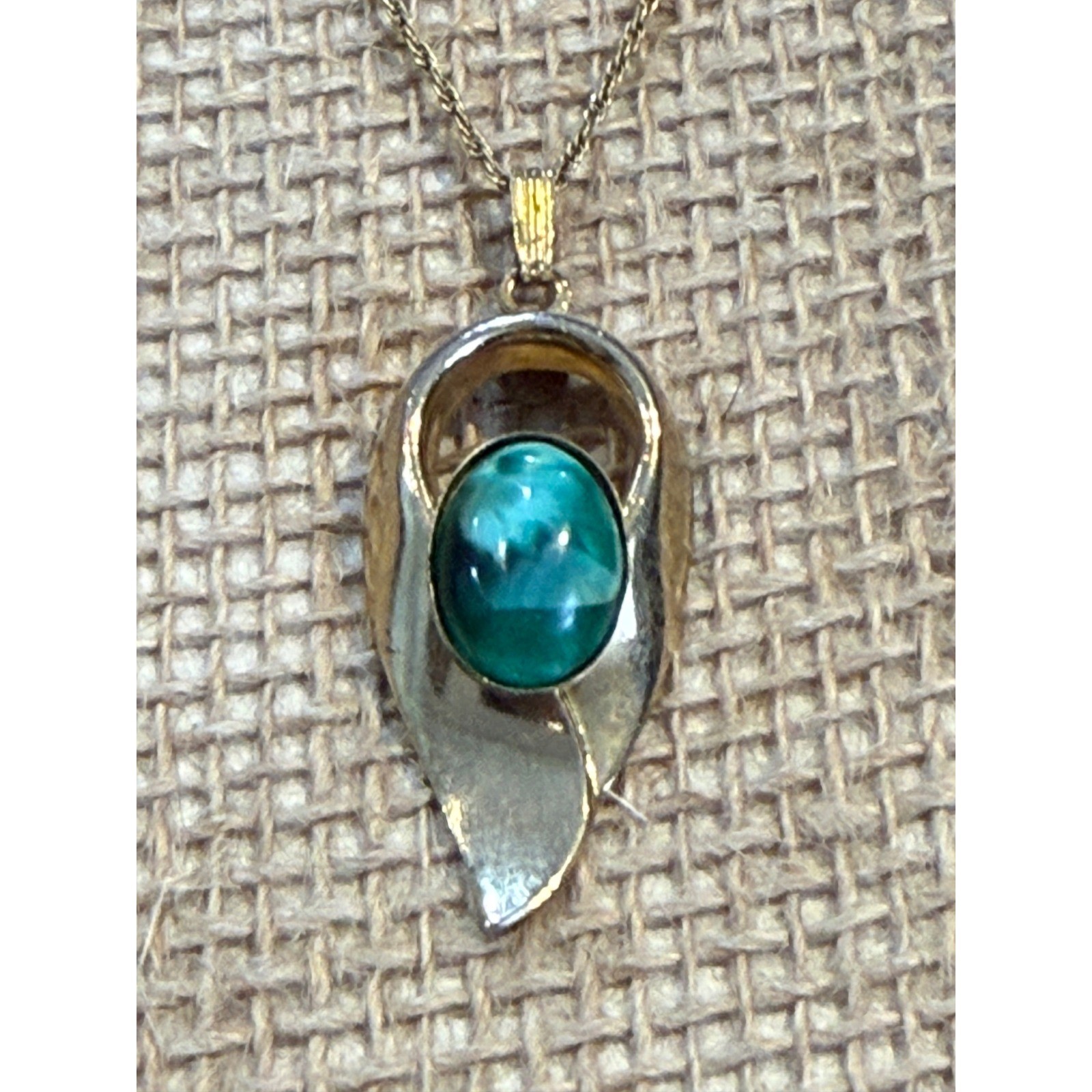 Vintage 12K Gold Filled Teal Green Cabochon Modernist Pendant Necklace 20in