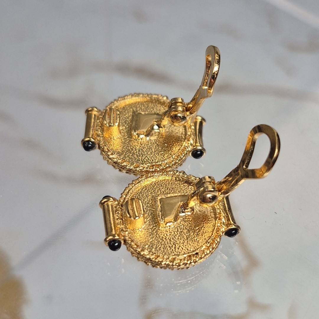 Amazing Unsigned Yellow Gold Plated Faux Coin Black Glass Clip On Earrings