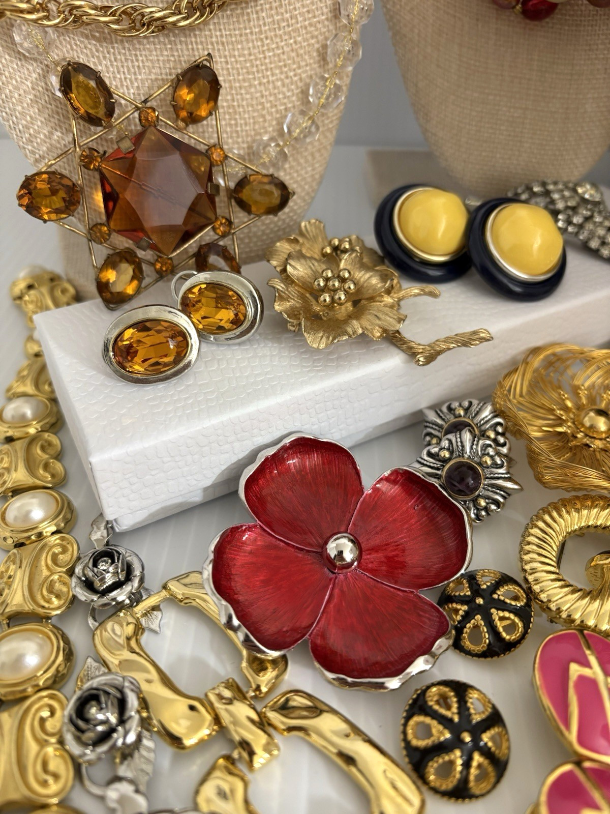 Vintage To Mod Jewelry Lot 81 Pieces Bold Signed Unsigned Designer Mixed Lot
