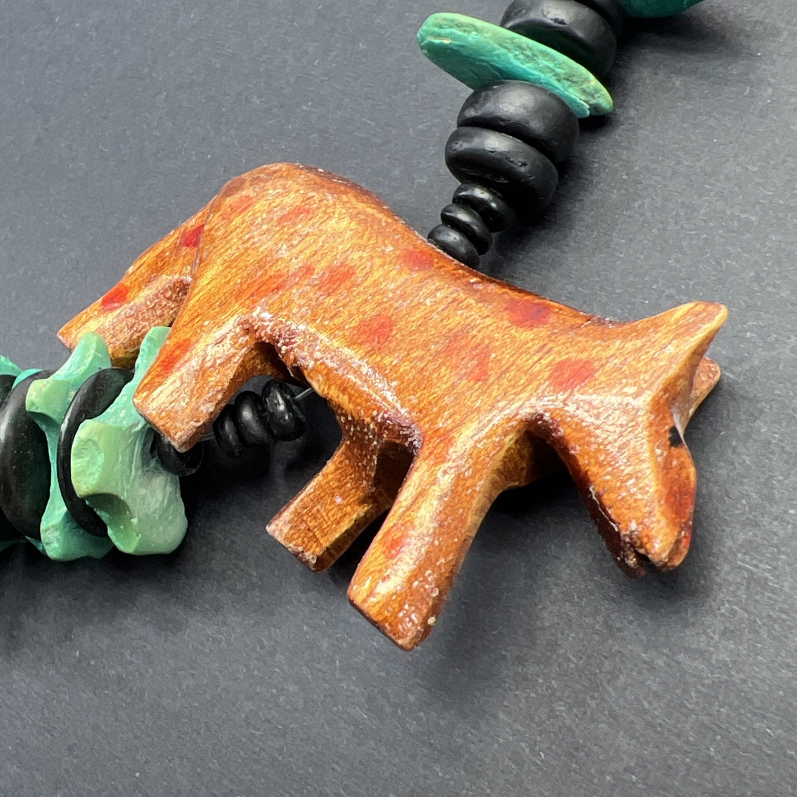 Carved African Elephant Giraffe Graduated Necklace Ceramic Turquoise Wooden VTG