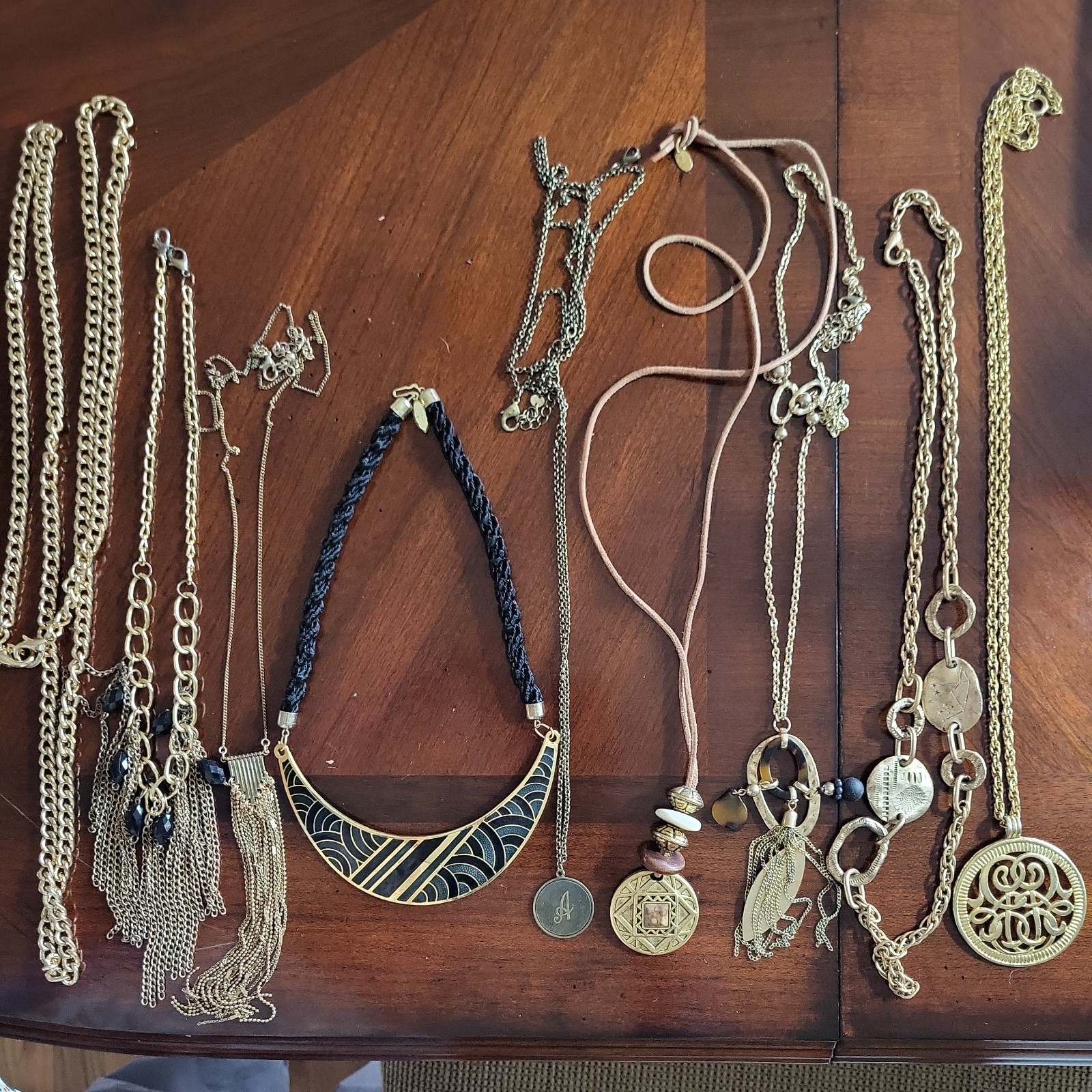 Jewelry Lot Black Gold Tone Trendy Vintage 9 Pieces