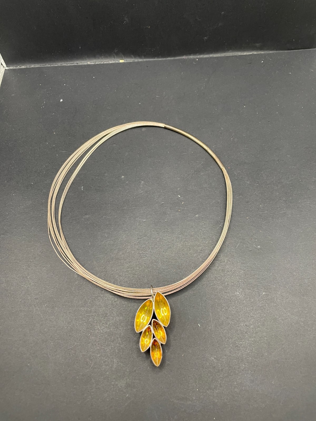 Vintage Silver Tone Multi-Cable Wire Collar Choker Solid Marquis Leaf Pendant