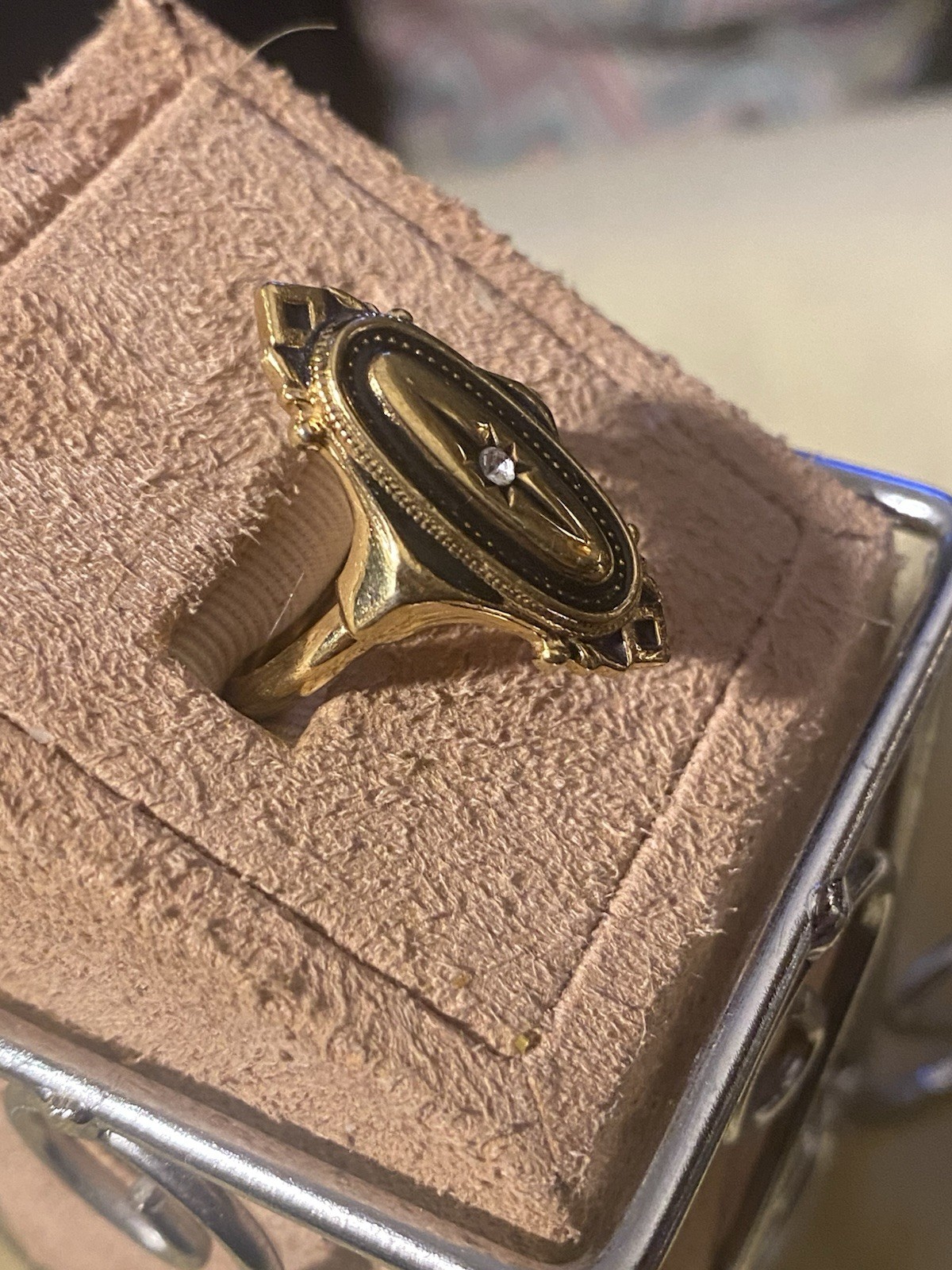 Vintage Avon Kensington Ring Gold Tone Victorian Style Size 6.5 Signed Jewelry