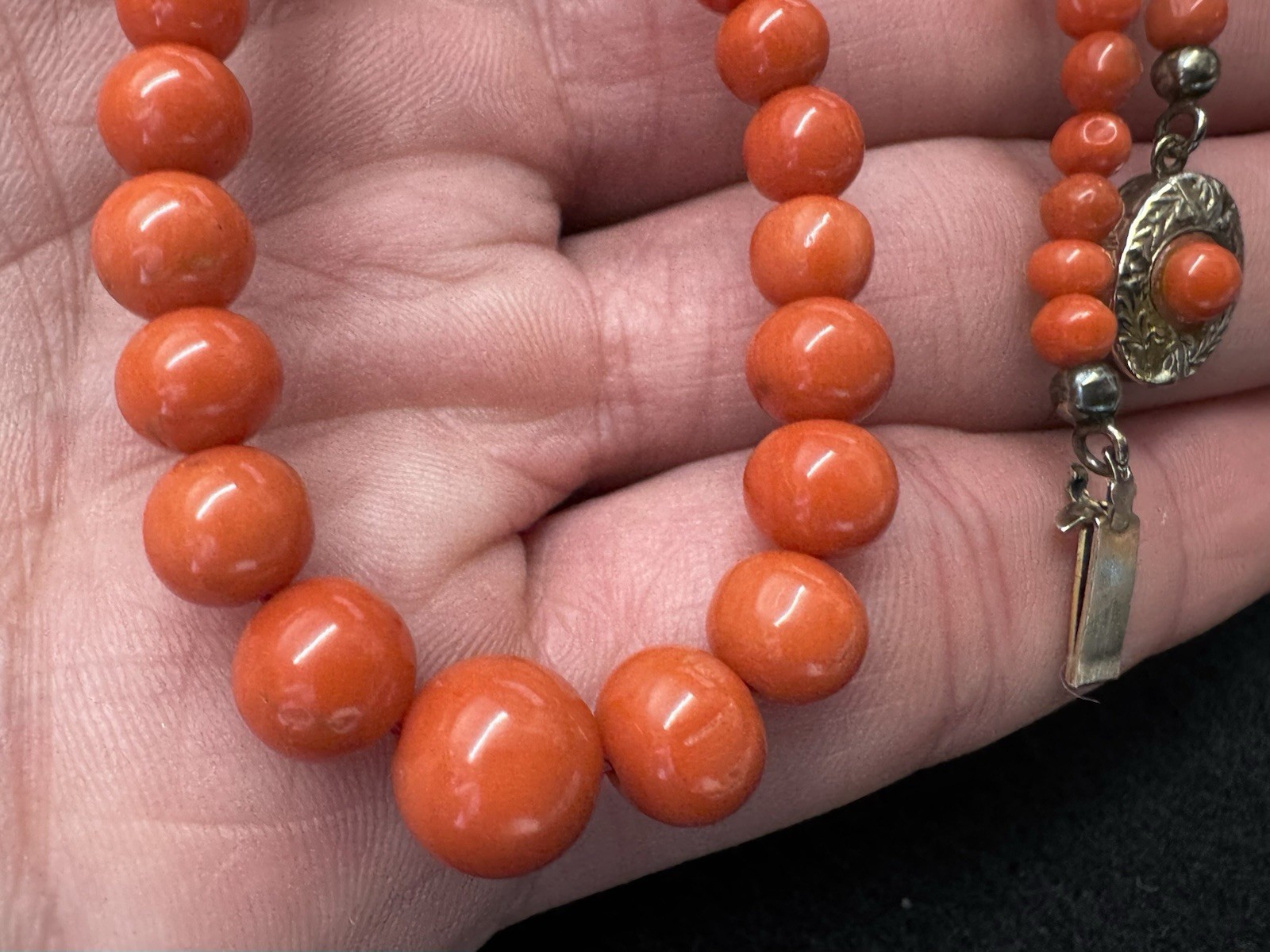 Vintage Vermeil Claps And Natural AAA Salmon Coral Graduated beads necklace 20in