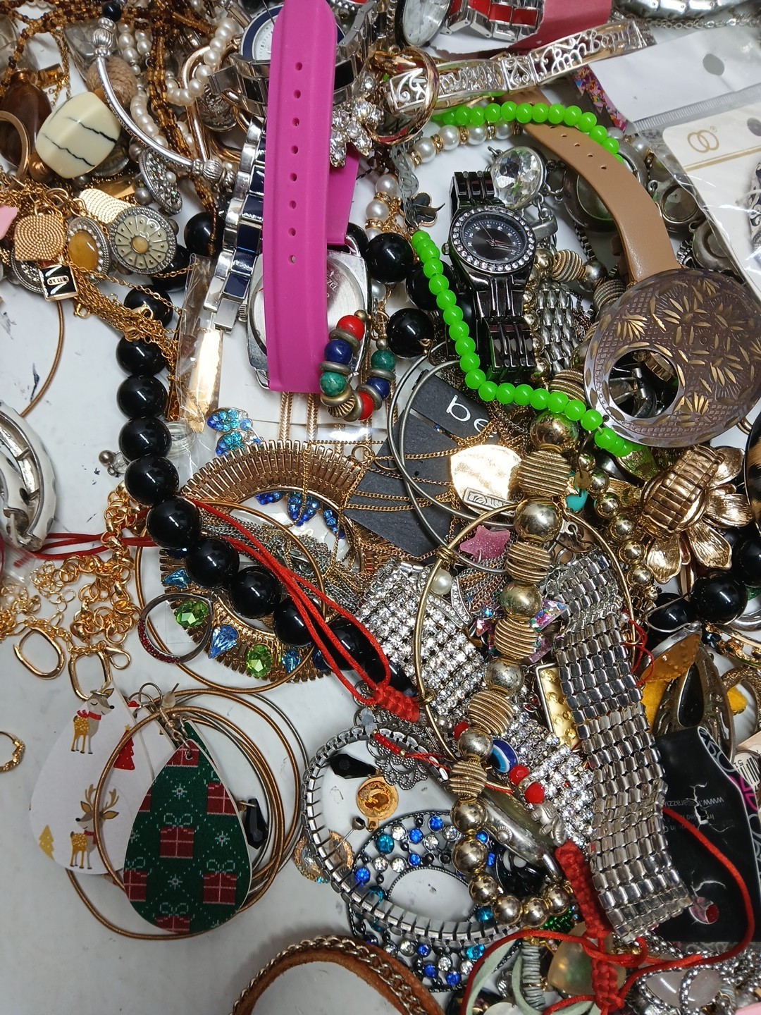 Huge lot Of Jewelry Watches Pearls & More Some new And Used unsearched Lot 6lbs