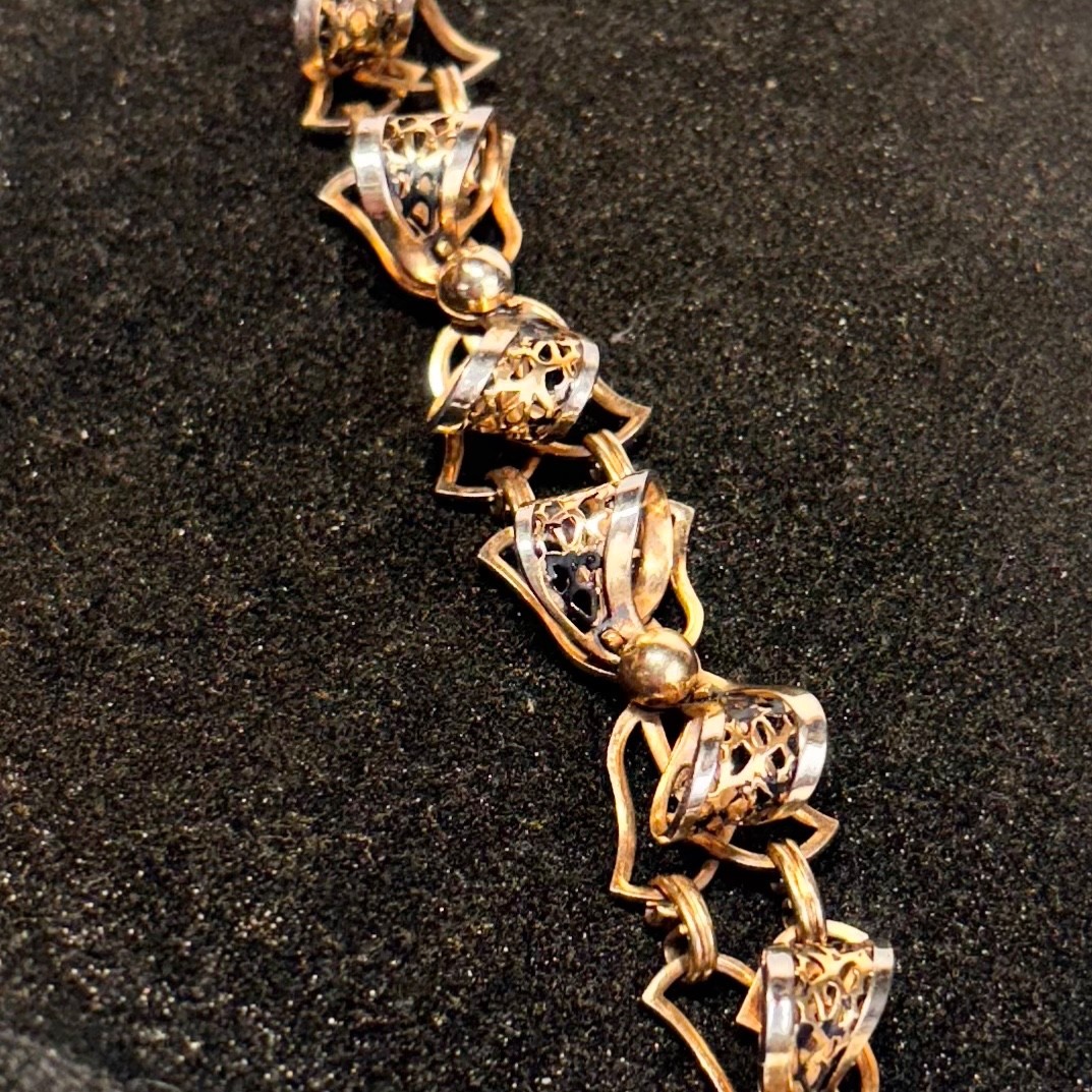 NECKLACE BRACELET SET goldtone metal bows hook + fold clasp vintage DAMAGE color