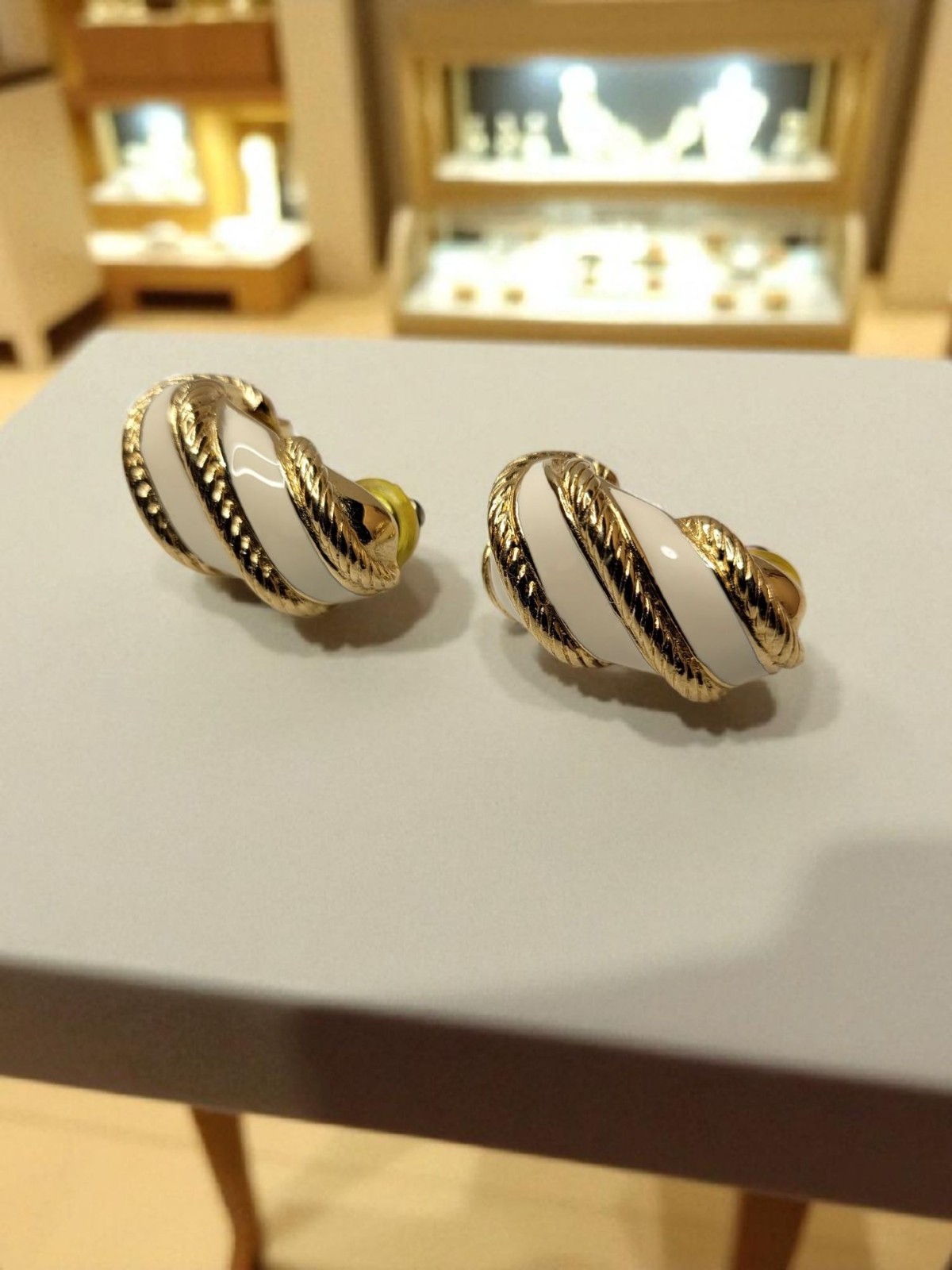 Vintage 80s-90s Signed Robert Manse Gold-tone White Enamel Twisted Rope Earrings