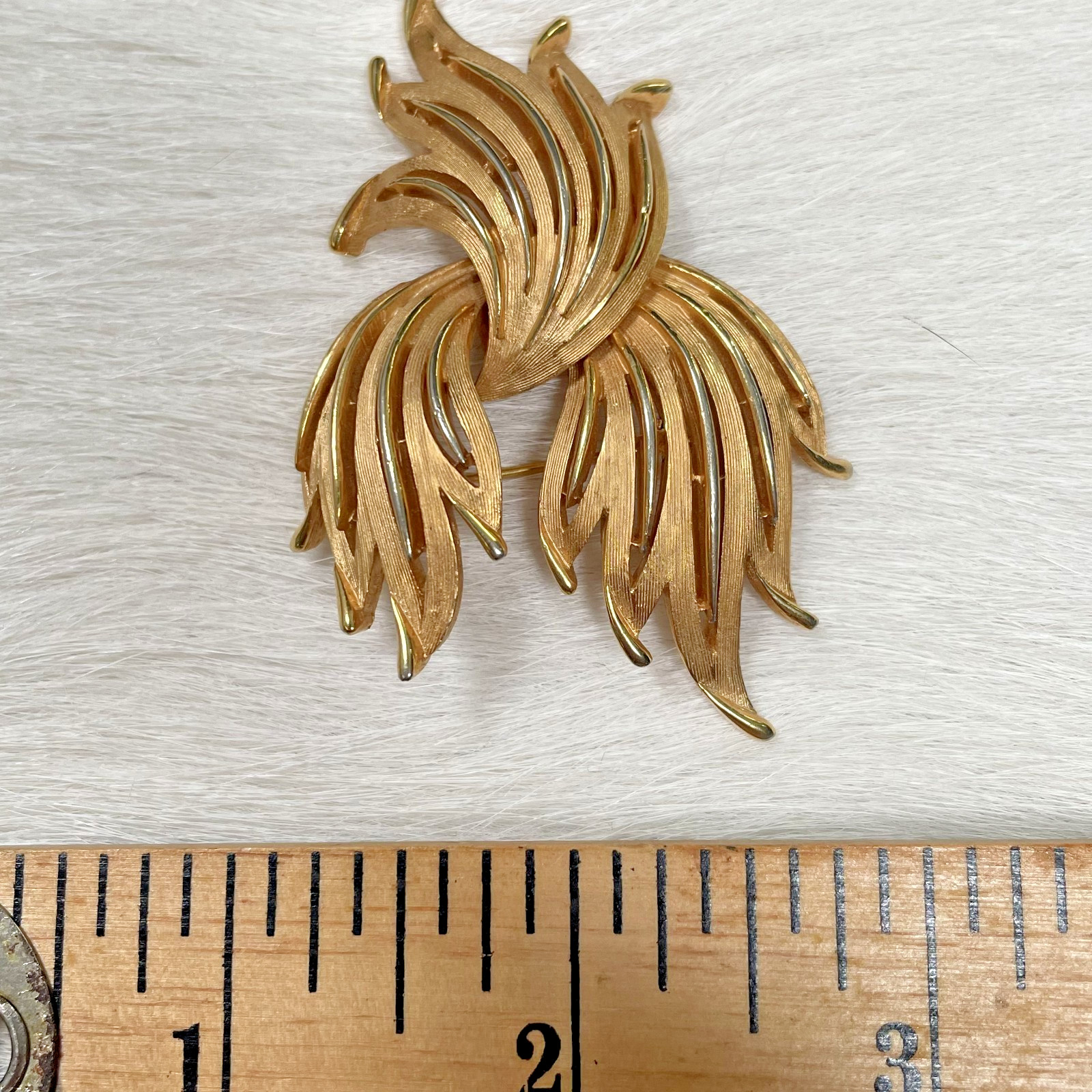 Vintage Crown Trifari Stunning Brushed Gold Tone Flame Design Brooch 1950s