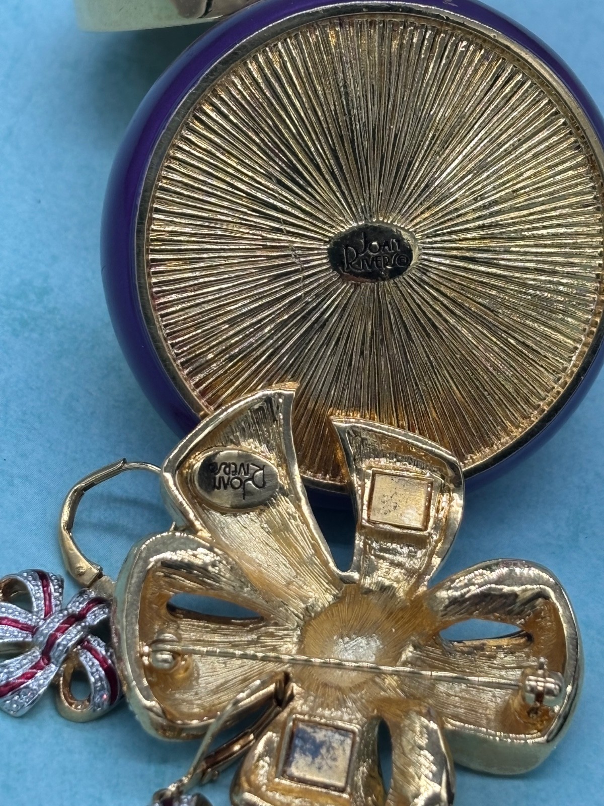 Joan Rivers Ribbon Trinket Box with Brooch and Matching Earrings