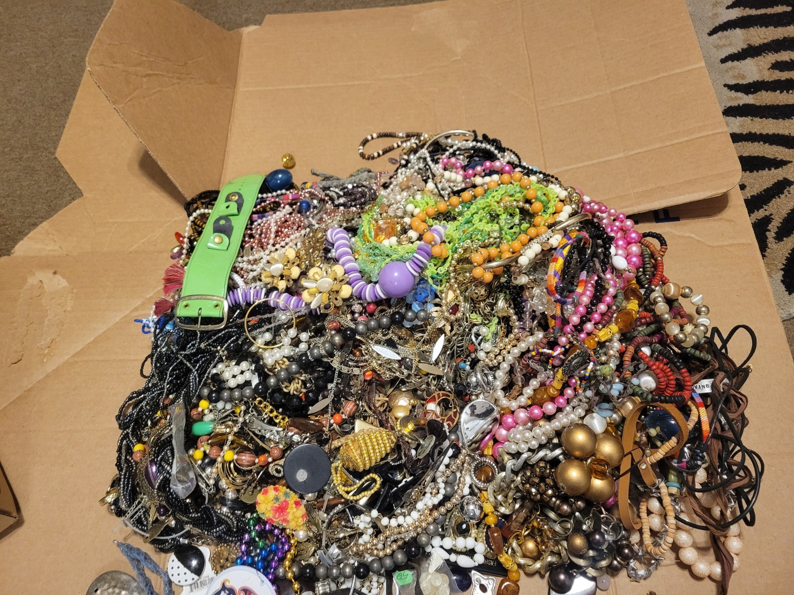 vintage-to Now-BROKEN -REAL JUNK-ALL NOT WEARABLE-GOLD TONE-jewelry Lot- 14 Lb