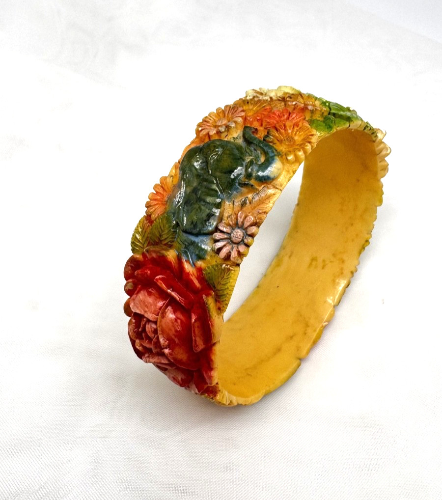 Vintage 1950s DEEPLY CARVED FLORAL COLORING BANGLE CELLULOID BRACELET #2#