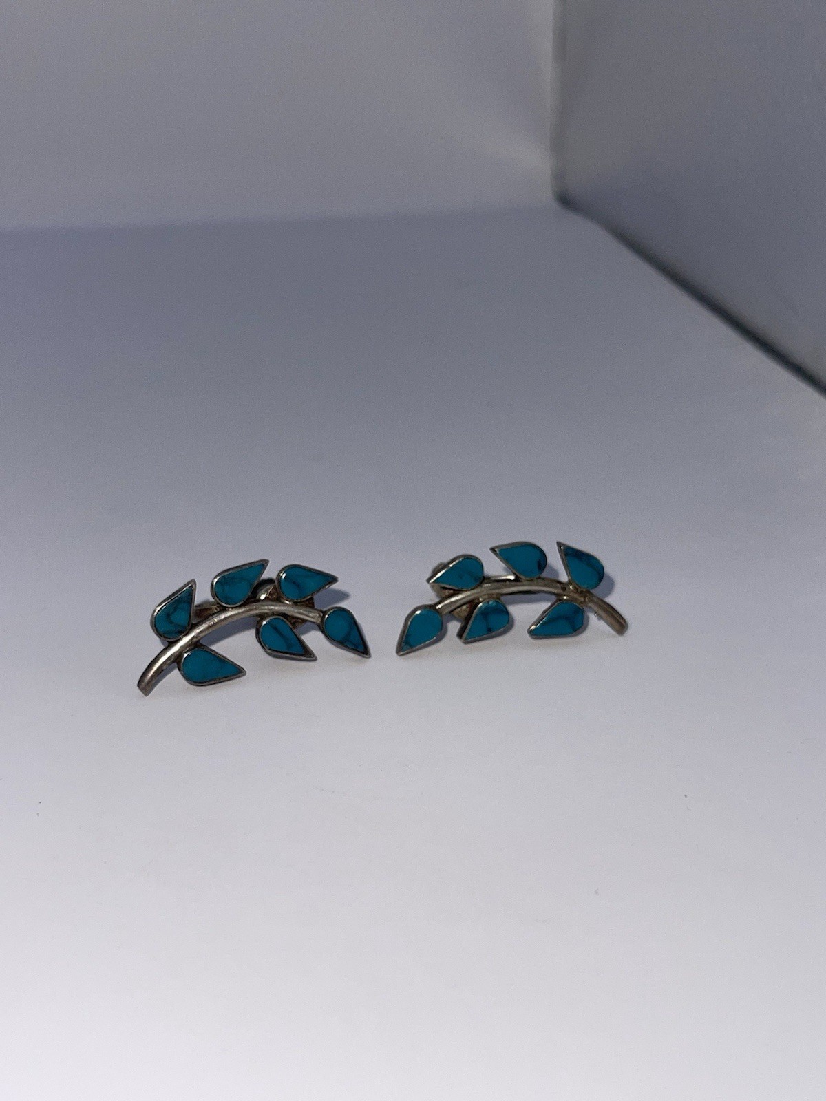 Vintage Alpaca Mexico Turquoise Screw Back Clip On Earrings