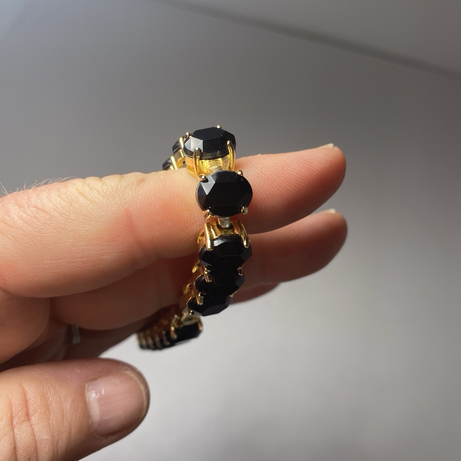 Vintage Jewelry Set black faceted ovals in goldtone Bracelet 7” & post Earrings