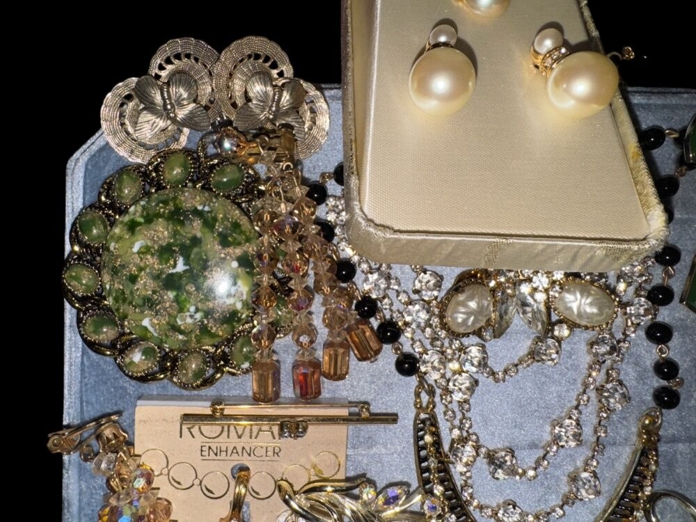Rhinestone Vintage Jewelry Brooch Lockets Crystal Coro Juliana Weiss Robert Hobe