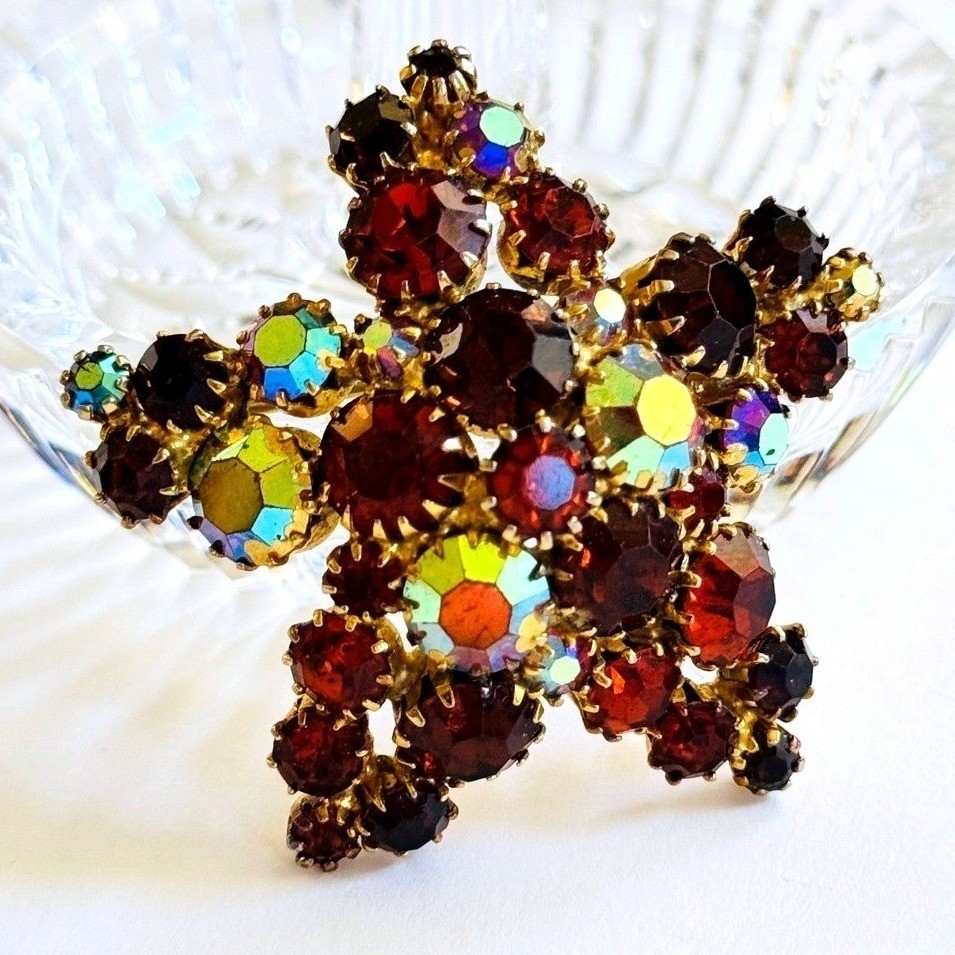 VTG Estate Star sparkle Brooch Jeweled dog tooth Austrian crystal rhinestone 60s