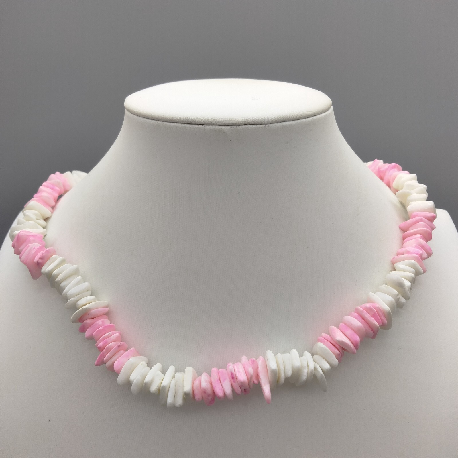 MermaidCore Mermaid Puka Pink Shell Chips Statement Necklace 16″ VTG Beach Surf